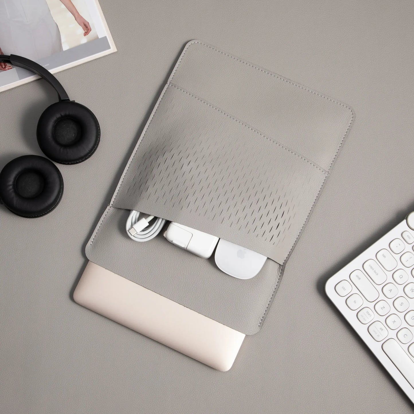 2-in-1 multifunctional macbook-leather-sleeve light gray